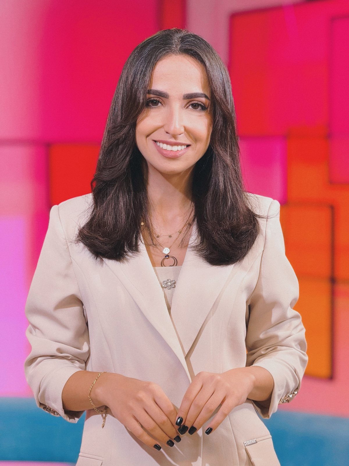 Paula being interviewed on set